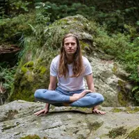 Harjeet, SGP Yoga Founder & KRI-certified Kundalini Yoga teacher