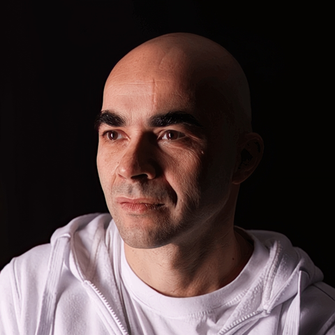 Marcin Topolski portait image - Harjeet's first Kundalini Yoga teacher